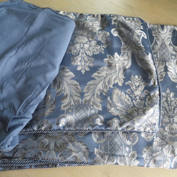 Double Full Duvet Set 2 Shams Silver Blue Pipping Reversable Duvet Cover 82"x80" - Picture 3 of 11